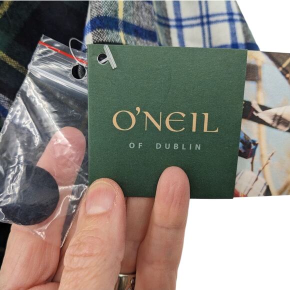 New-with-Tag Vintage O'NEIL of DUBLIN CHILD'S CAPE Irish Wool Blend Tartan Plaid - Picture 4 of 10